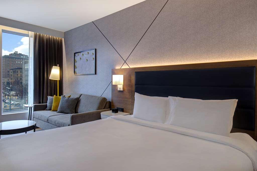 Homewood Suites By Hilton Montreal Downtown Номер фото